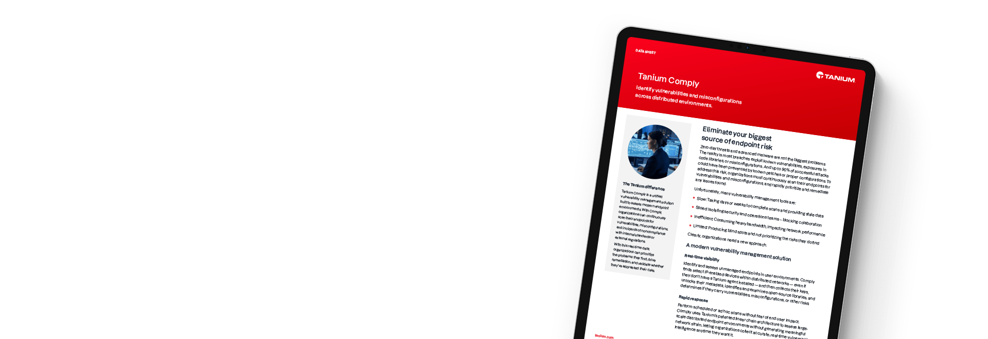 脆弱性管理のためのTanium Complyデータシートを表示するタブレット