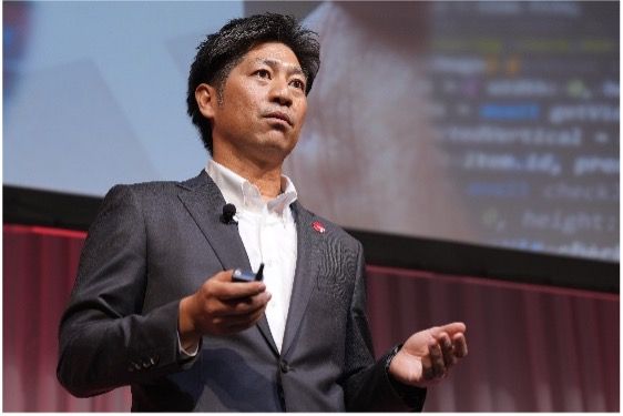 Man presenting at Converge Tokyo conference